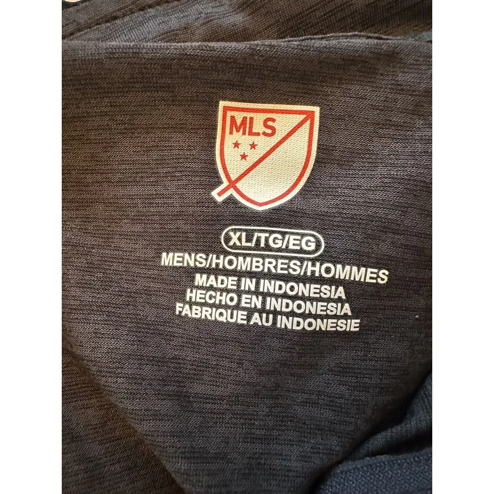 Atlanta United MLS black 1/4 zip performance shirt Adult‎ Men's XL